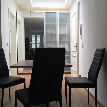 Parkside No15 Apartment