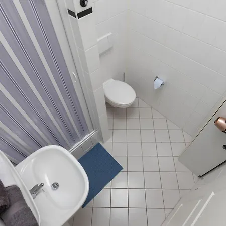 Apartment Parkside No15 *